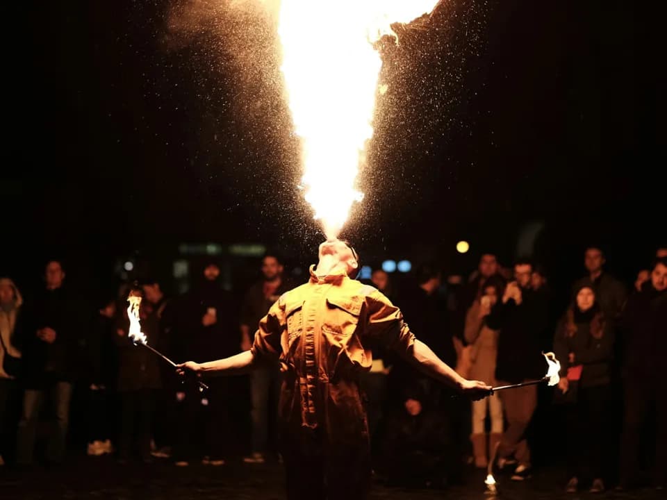 Naej spectacle