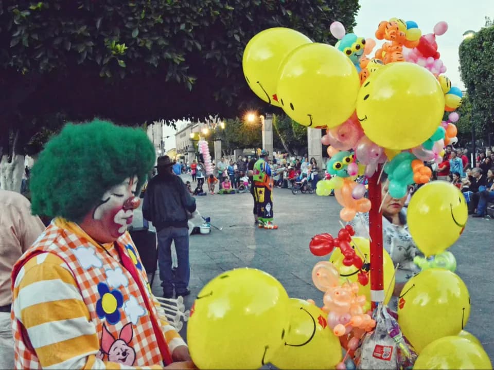 LES CLOWNS DES QUATRE CHEMINS
